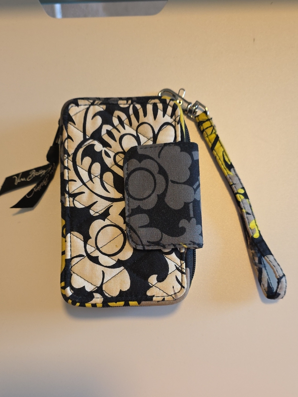 Vera Bradley Black Cream Yellow Floral Quilted Wristlet Phone Case